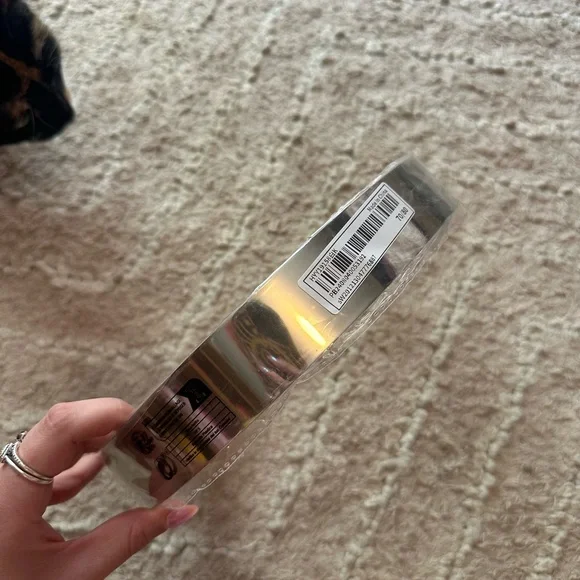 Sleek Silver Women’s Belt - Picture 7 of 8